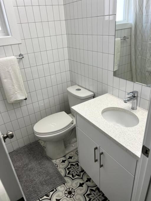 Walking Distance To St Boniface, Easy Parking Βίλα Γουίνιπεγκ Εξωτερικό φωτογραφία